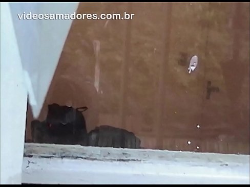 ❤️ Home cachondo mirando á súa moza con outro mozo, gravando un vídeo de carallo sen molestar á parella ❤️❌ Porno a nós gl.mysexpics.ru ☑